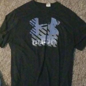 Under armour shirt